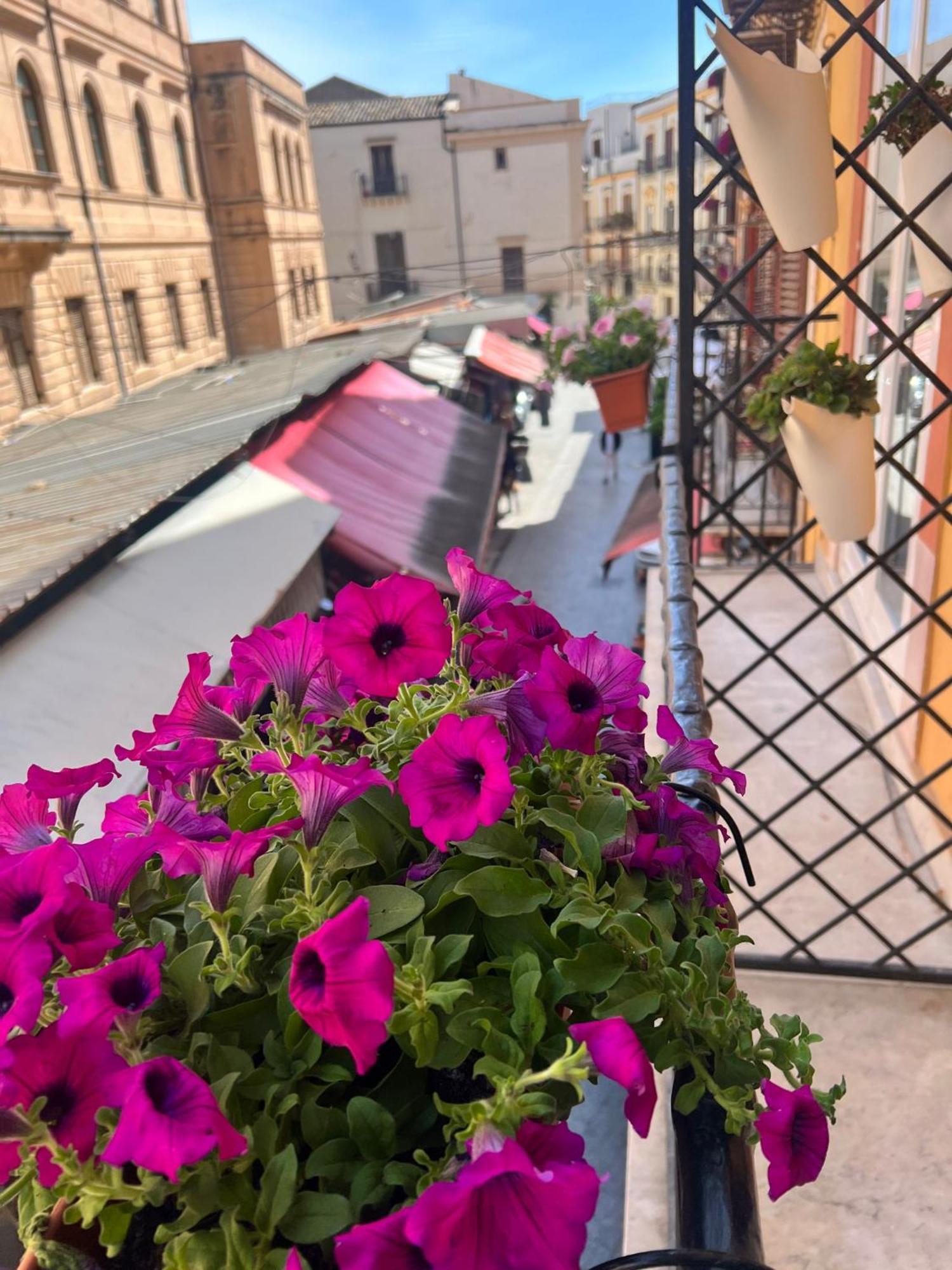 Sant'Agostino Boutique Rooms Palermo Bagian luar foto