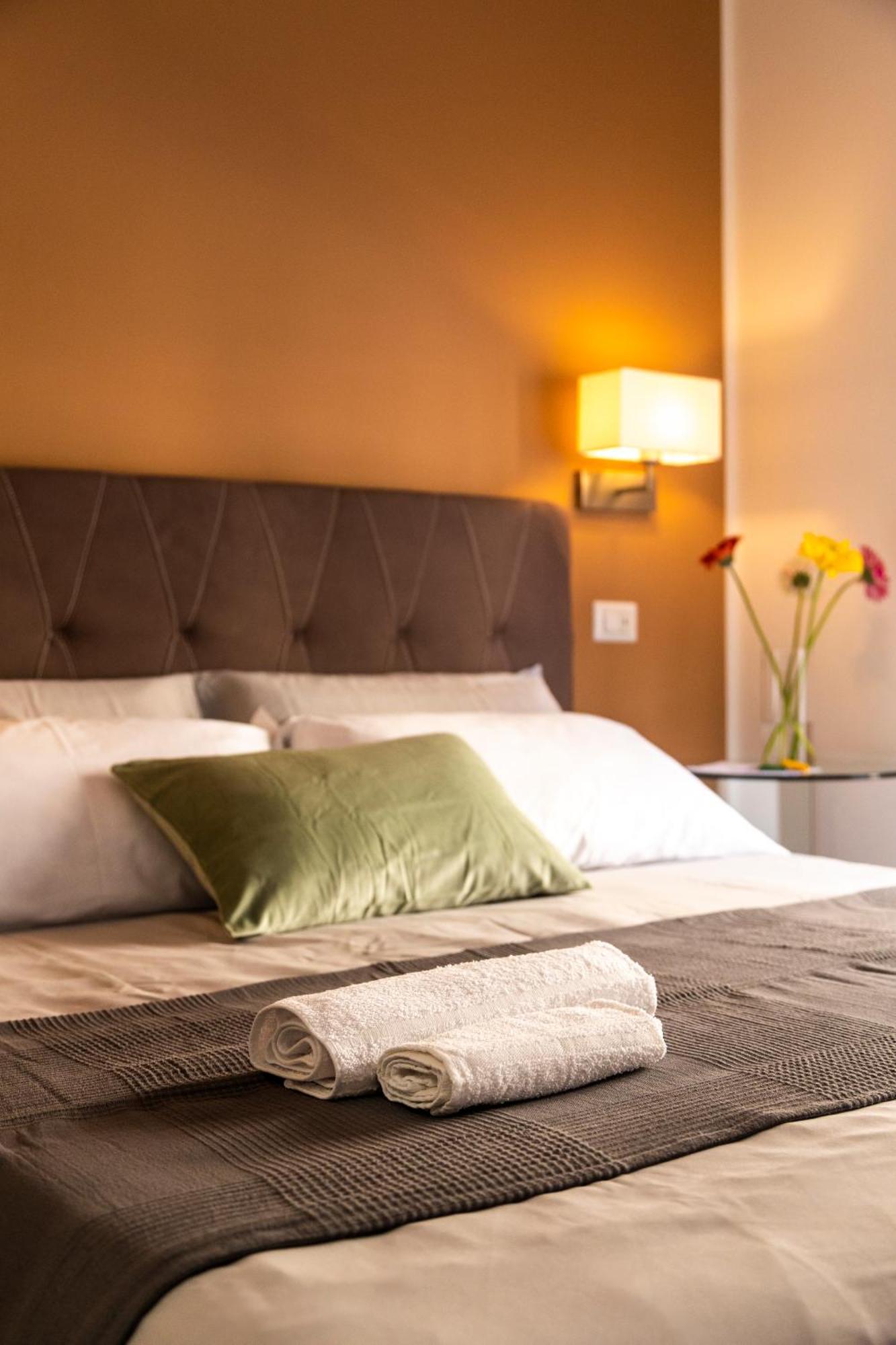 Sant'Agostino Boutique Rooms Palermo Bagian luar foto