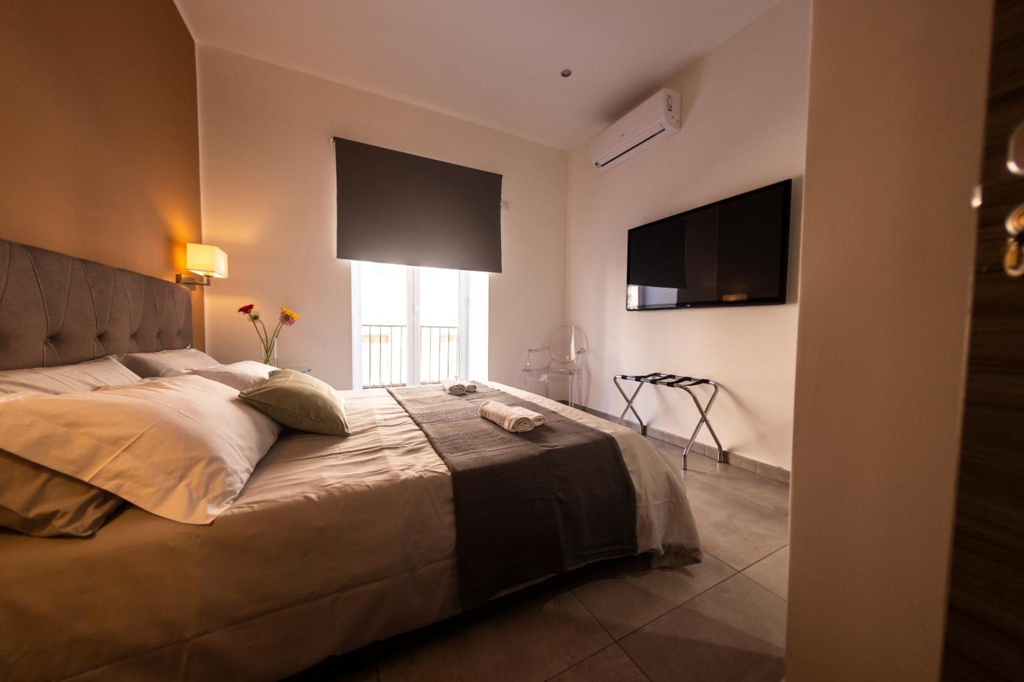 Sant'Agostino Boutique Rooms Palermo Bagian luar foto